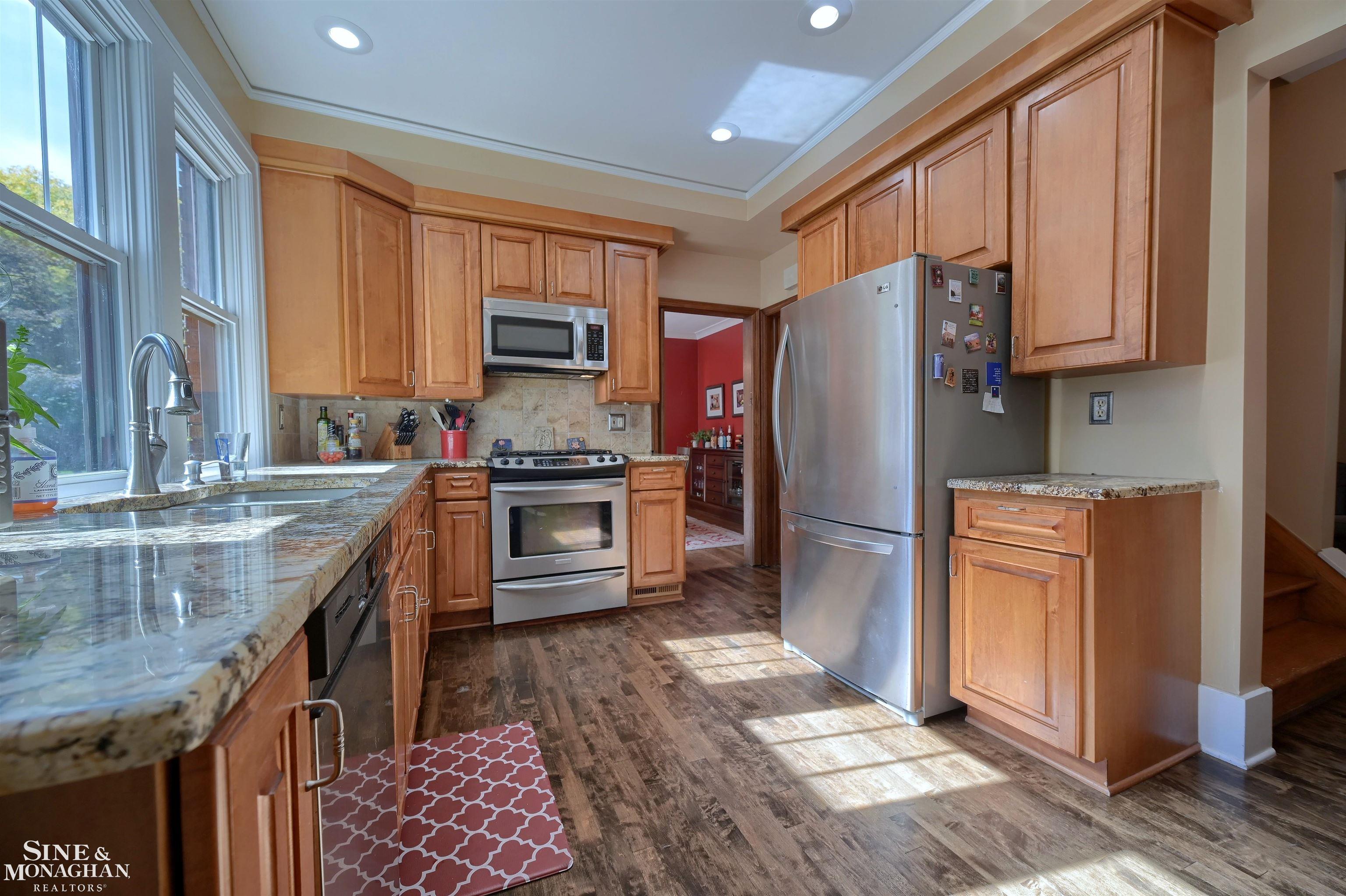 866 Barrington Road Grosse Pointe Park, MI 48230 - Photo 9 of 46