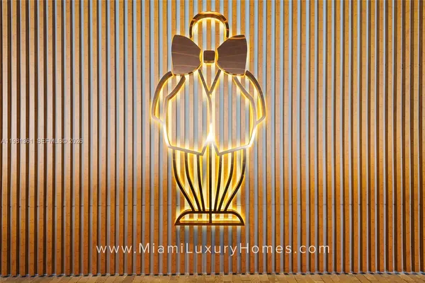 $6,495,000 | 2678 Tigertail Avenue, Unit 802, Coconut Grove, FL 33133