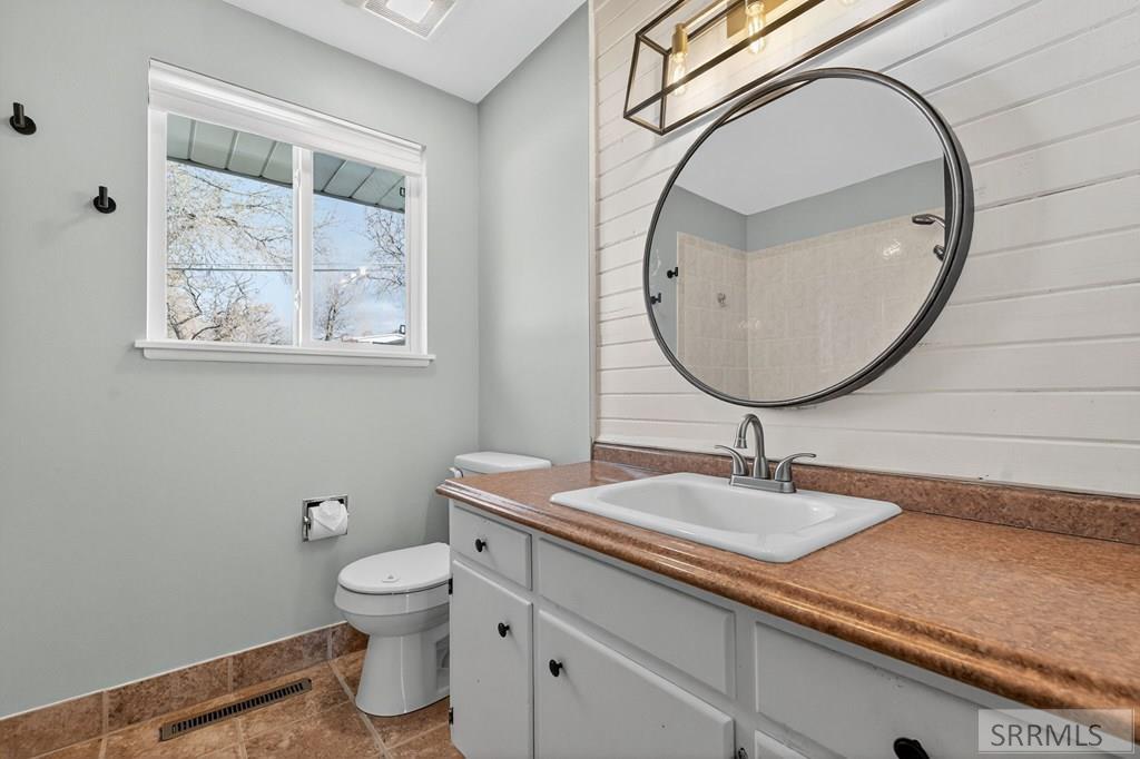 1242 East Alameda Road Pocatello, ID 83201 - Photo 13 of 34