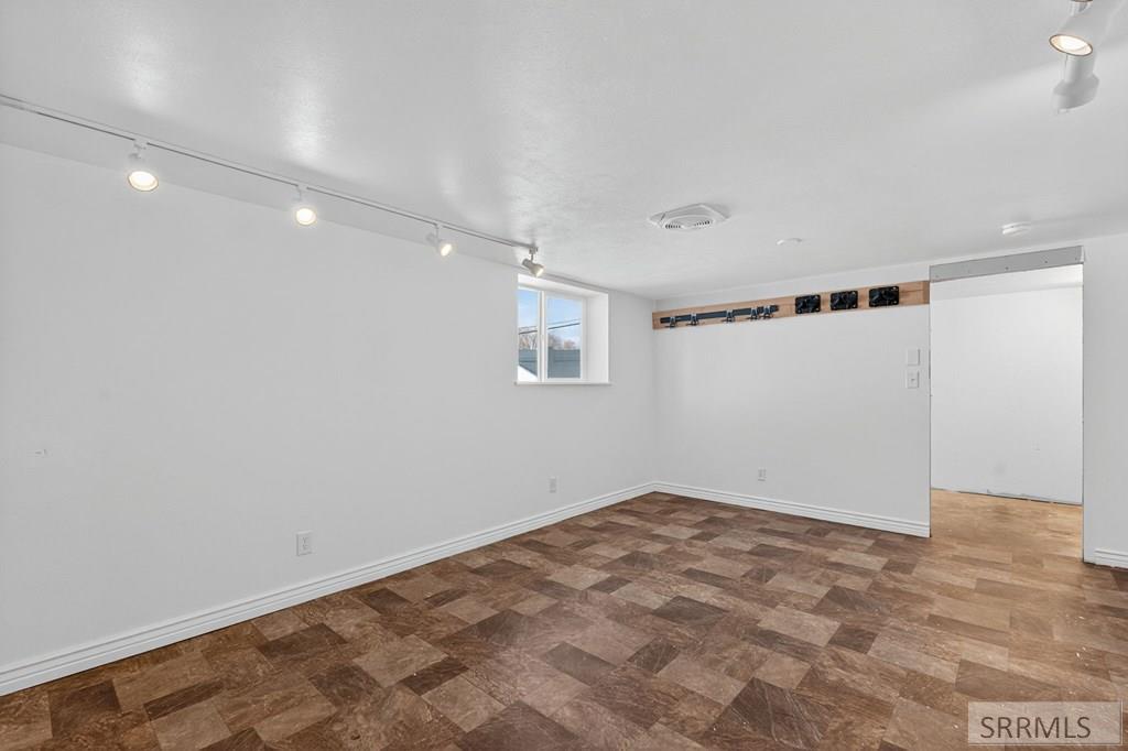 1242 East Alameda Road Pocatello, ID 83201 - Photo 25 of 34