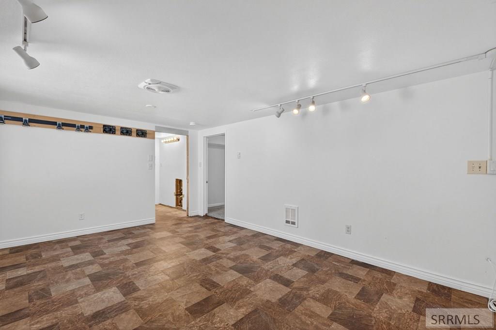 1242 East Alameda Road Pocatello, ID 83201 - Photo 26 of 34