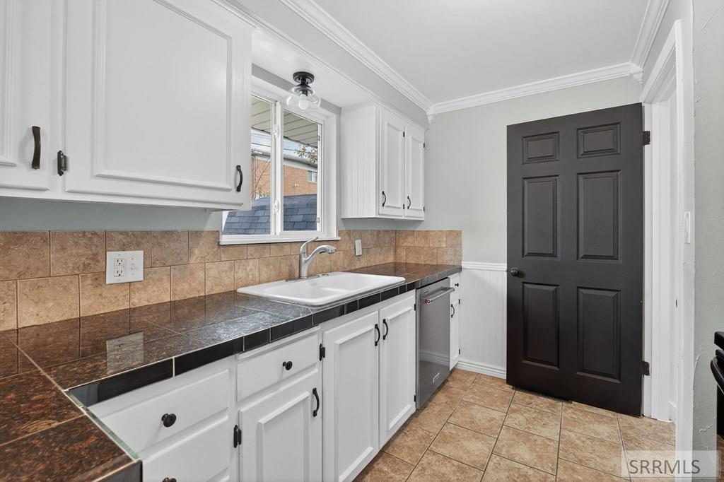 1242 East Alameda Road Pocatello, ID 83201 - Photo 7 of 34