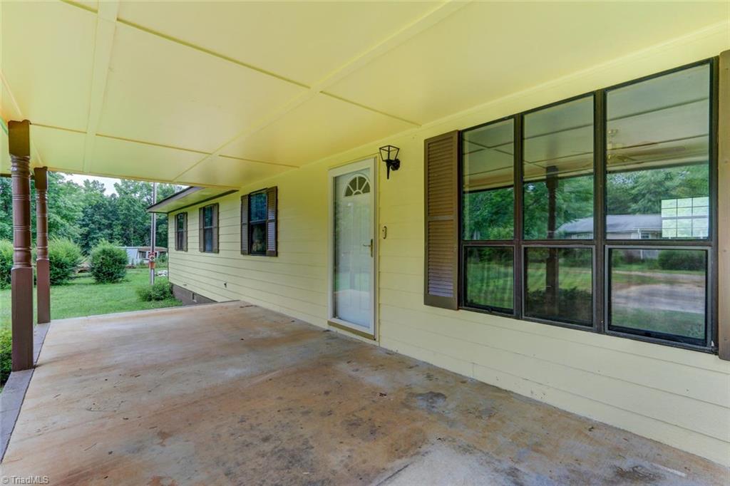 283 Reid Road Reidsville, NC 27320 - Photo 4 of 30 Gallery Image 4