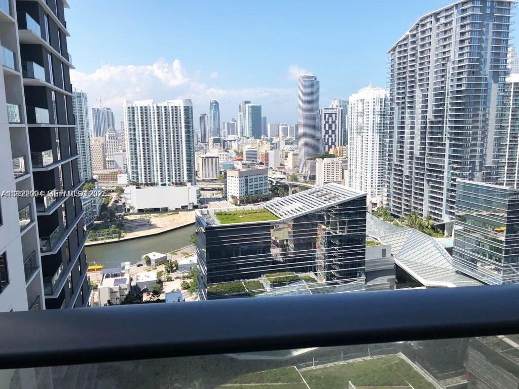 55 Southwest 9th Street, Unit 3001 Miami, FL 33130 - Photo 6 of 28