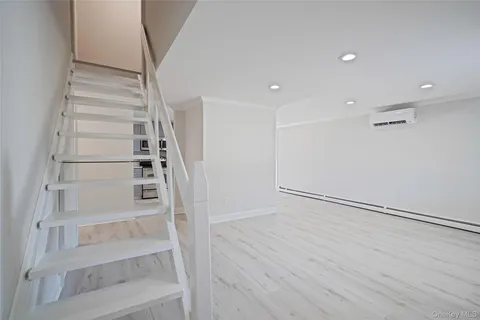 $629,999 | 29 Pitchpine Place, Medford, NY 11763
