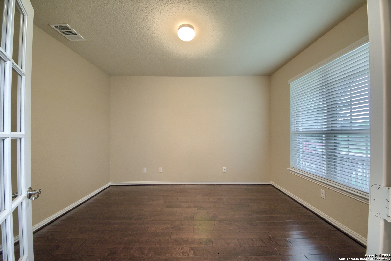714 Raceland Road San Antonio, TX 78245 - Photo 8 of 36