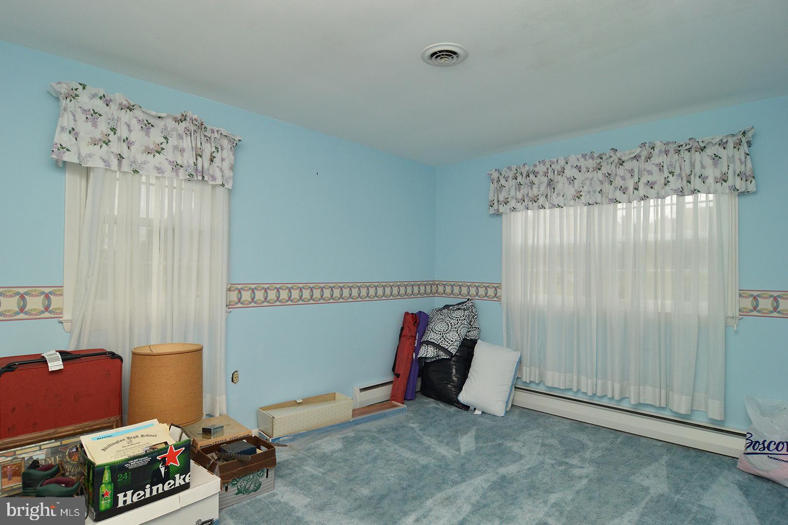 1526 Commonwealth Boulevard Reading, PA 19607 - Photo 20 of 36