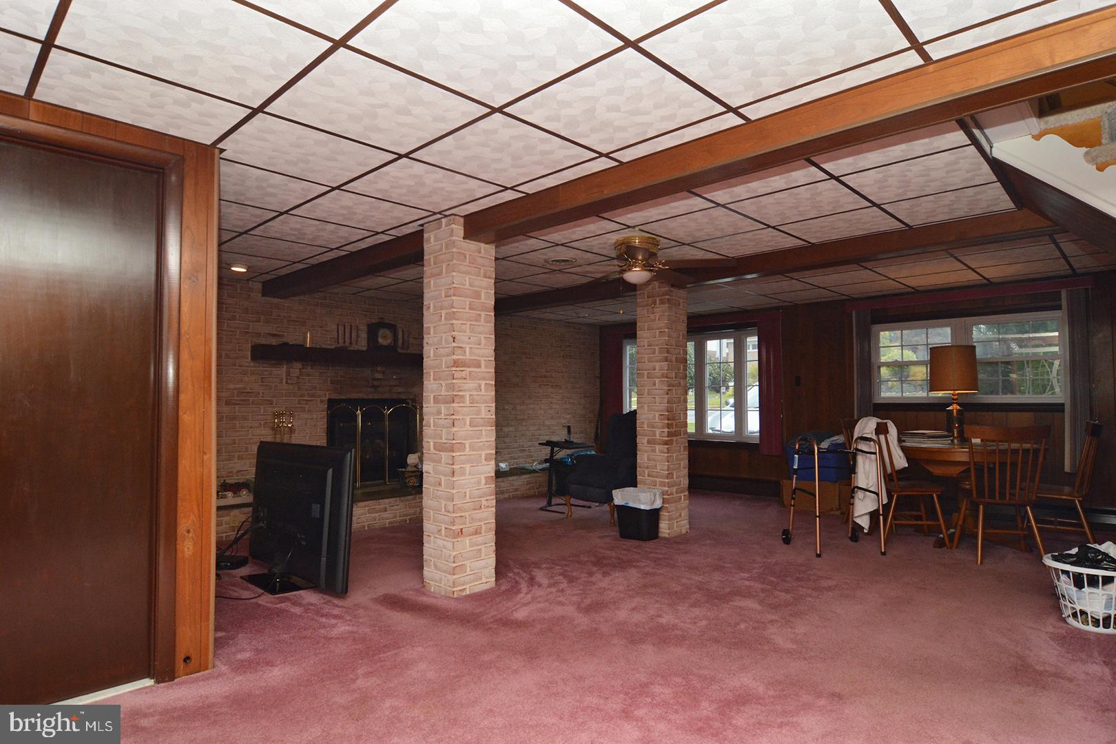 1526 Commonwealth Boulevard Reading, PA 19607 - Photo 25 of 36