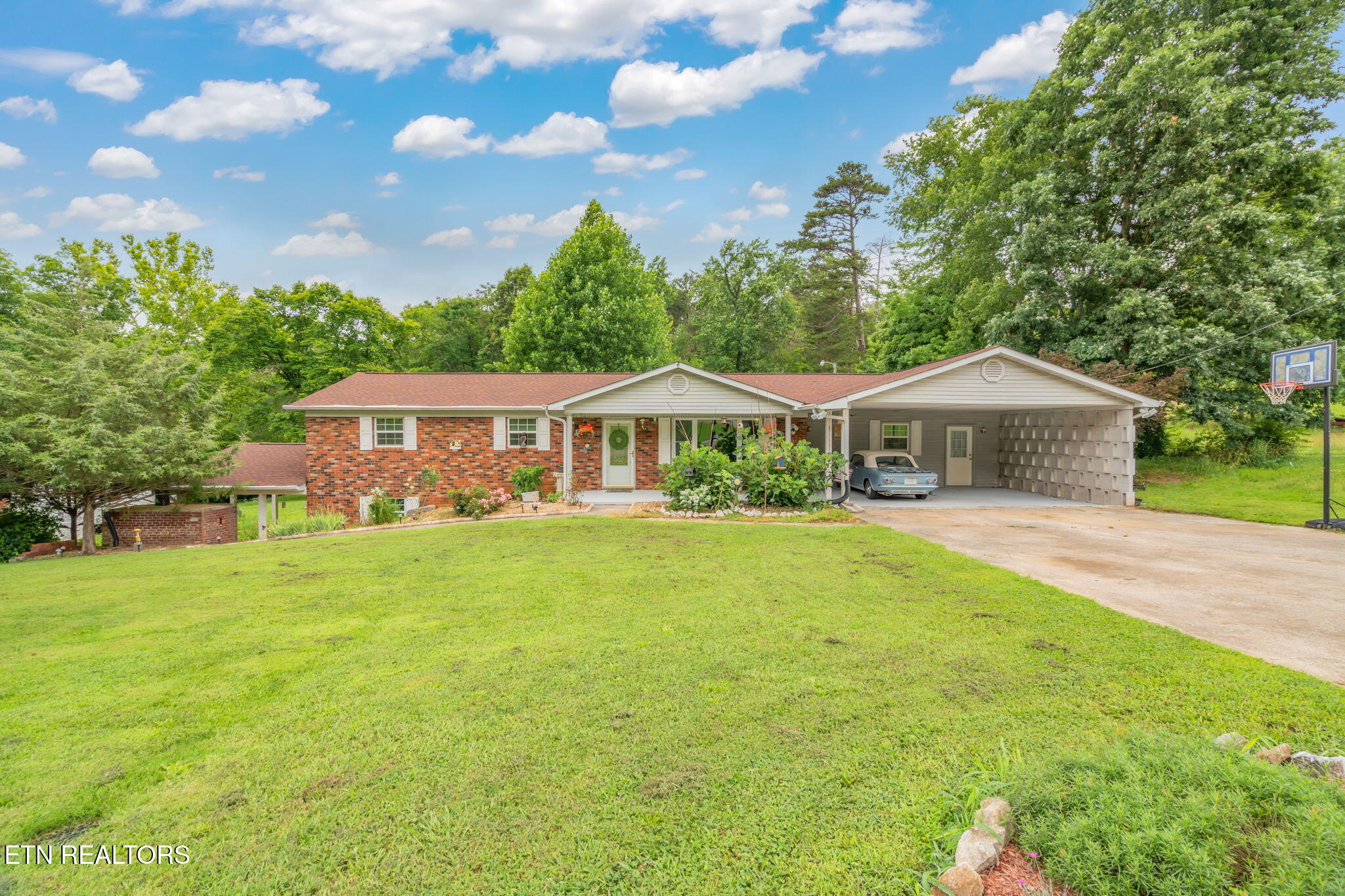 6901 Texas Valley Road Knoxville, TN 37938 - Photo 1 of 60 1-web-or-mls-6901 Texas Valley Road-55