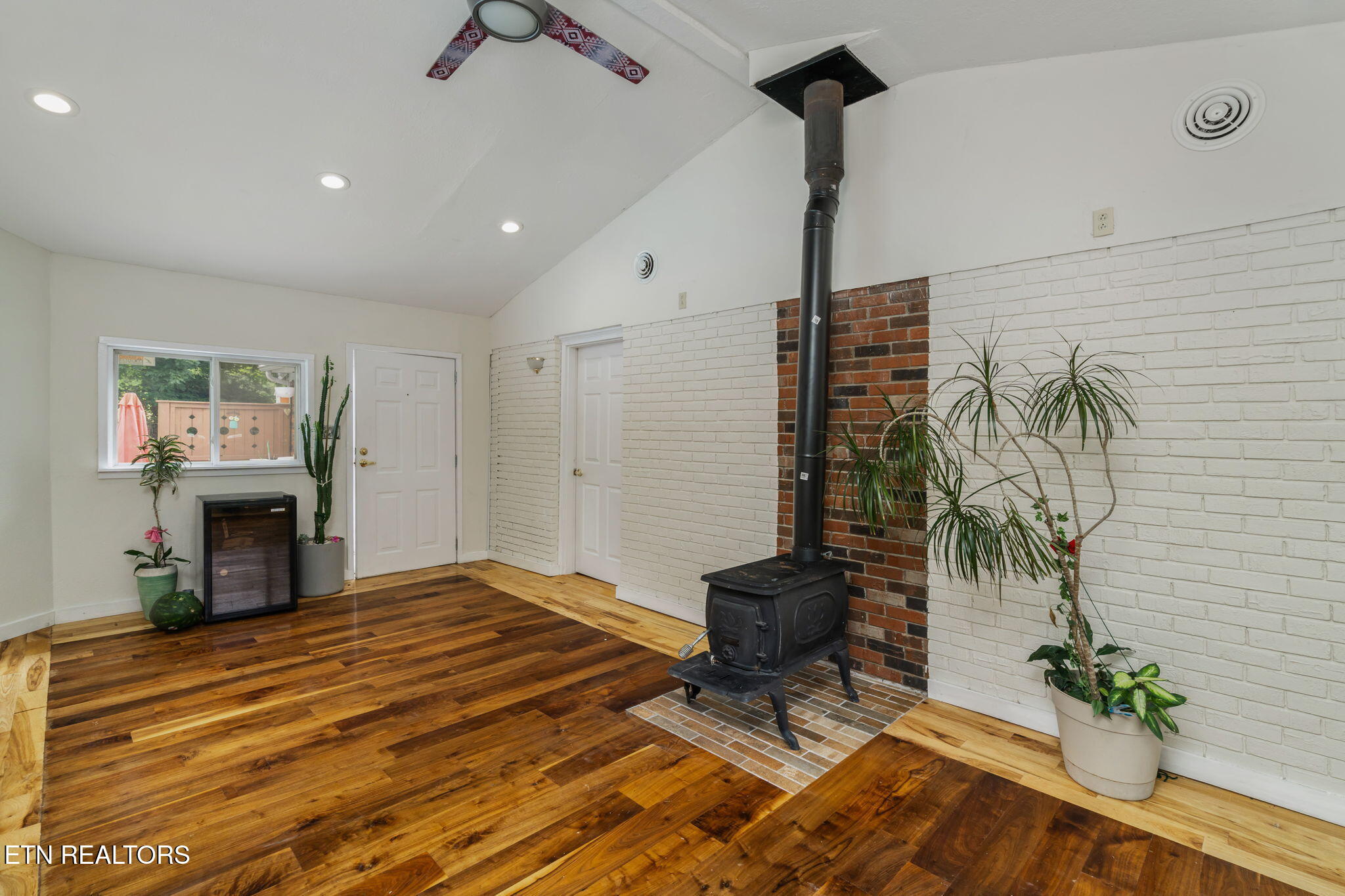 6901 Texas Valley Road Knoxville, TN 37938 - Photo 31 of 60 31-web-or-mls-6901 Texas Valley Road-23