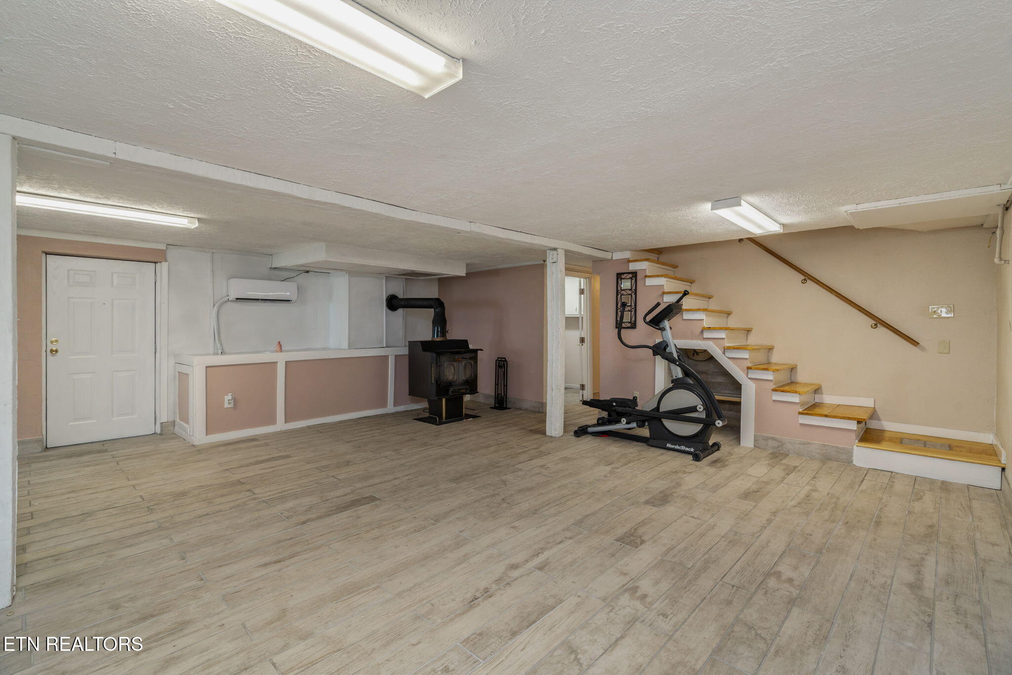 6901 Texas Valley Road Knoxville, TN 37938 - Photo 37 of 60 37-web-or-mls-6901 Texas Valley Road-29