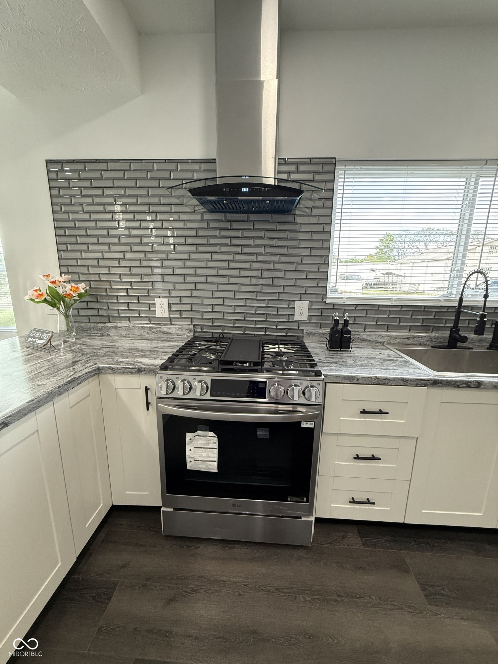 1327 Union Street Columbus, IN 47201 - Photo 12 of 31 Gallery Image 12