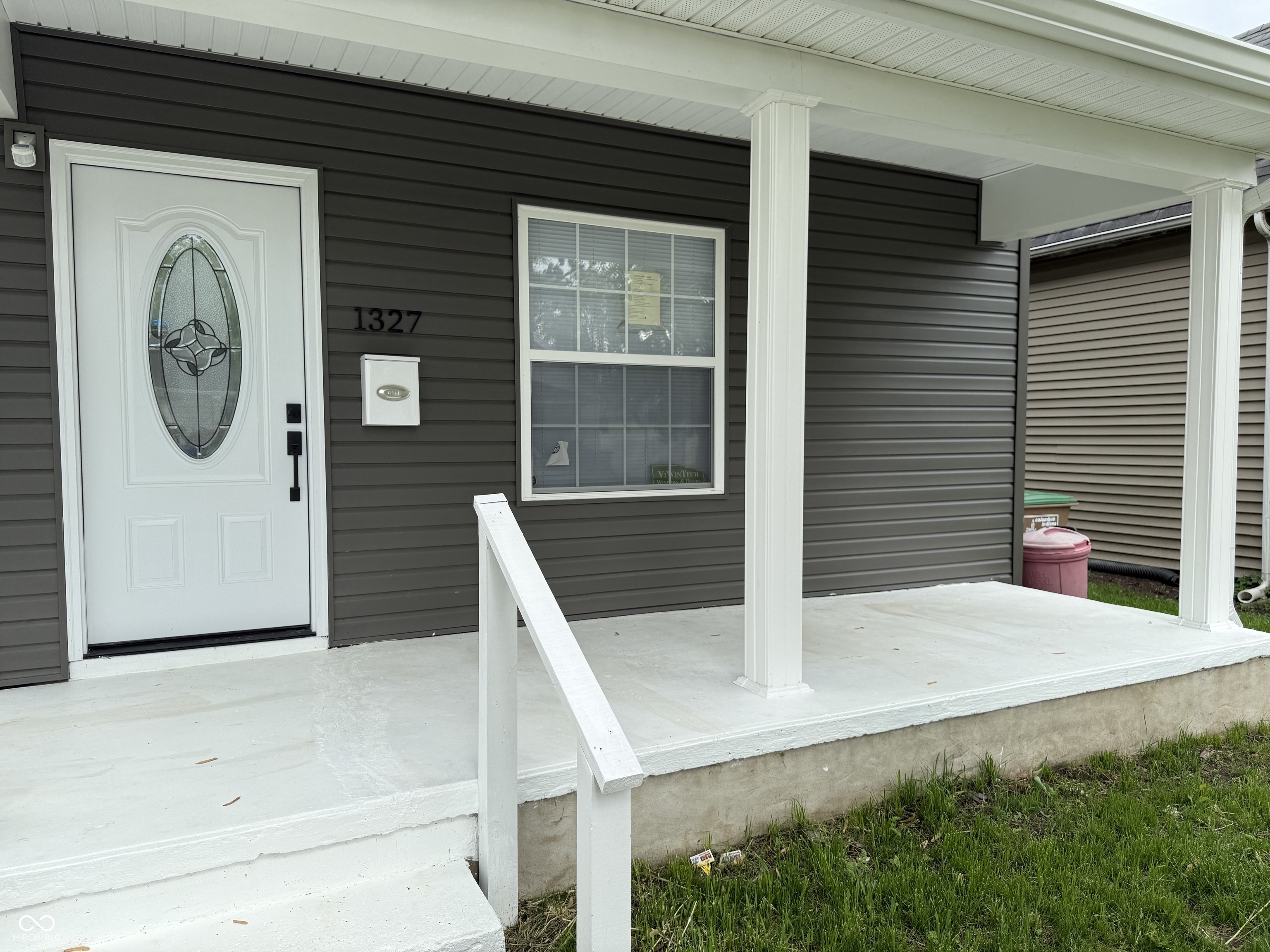 1327 Union Street Columbus, IN 47201 - Photo 2 of 31 Gallery Image 2