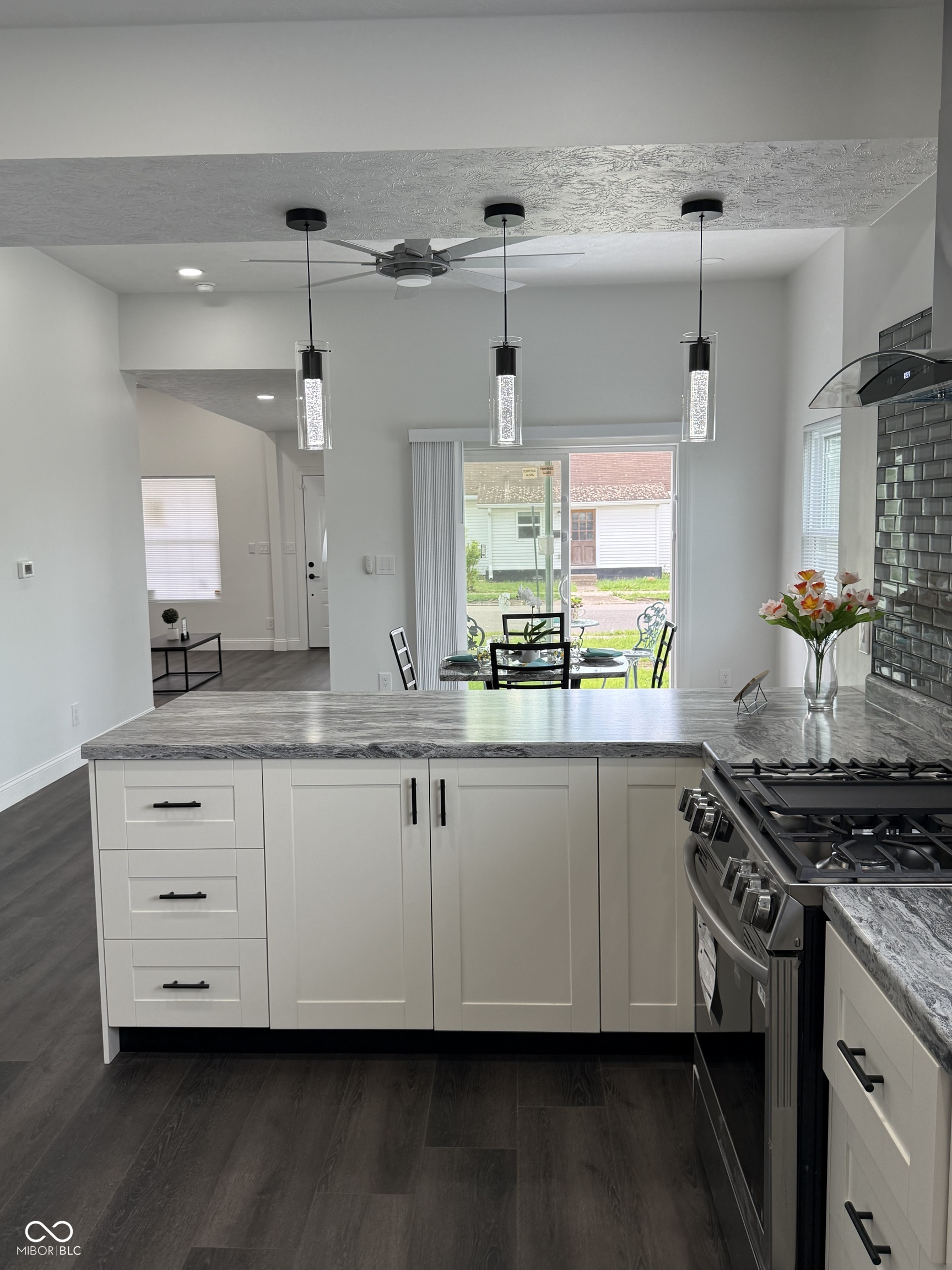 1327 Union Street Columbus, IN 47201 - Photo 10 of 31 Gallery Image 10