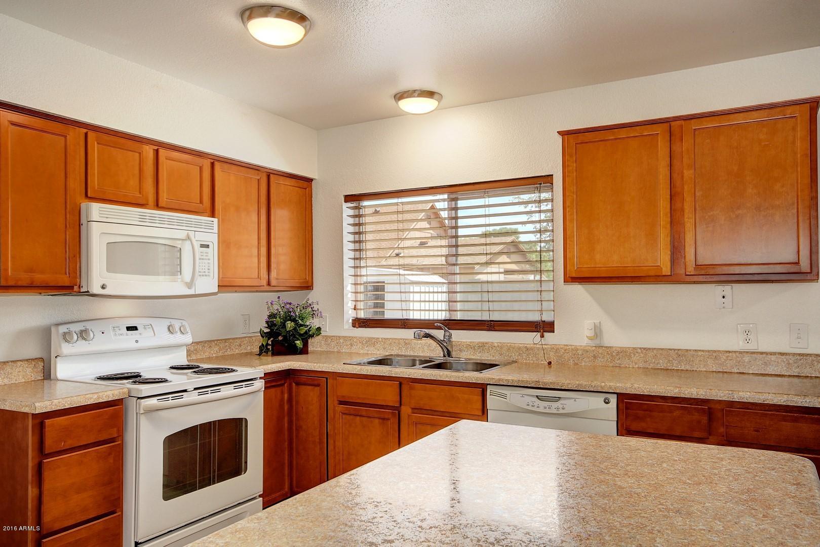 6413 West Hatcher Road Glendale, AZ 85302 - Photo 4 of 18 0006-Hatcher (6)