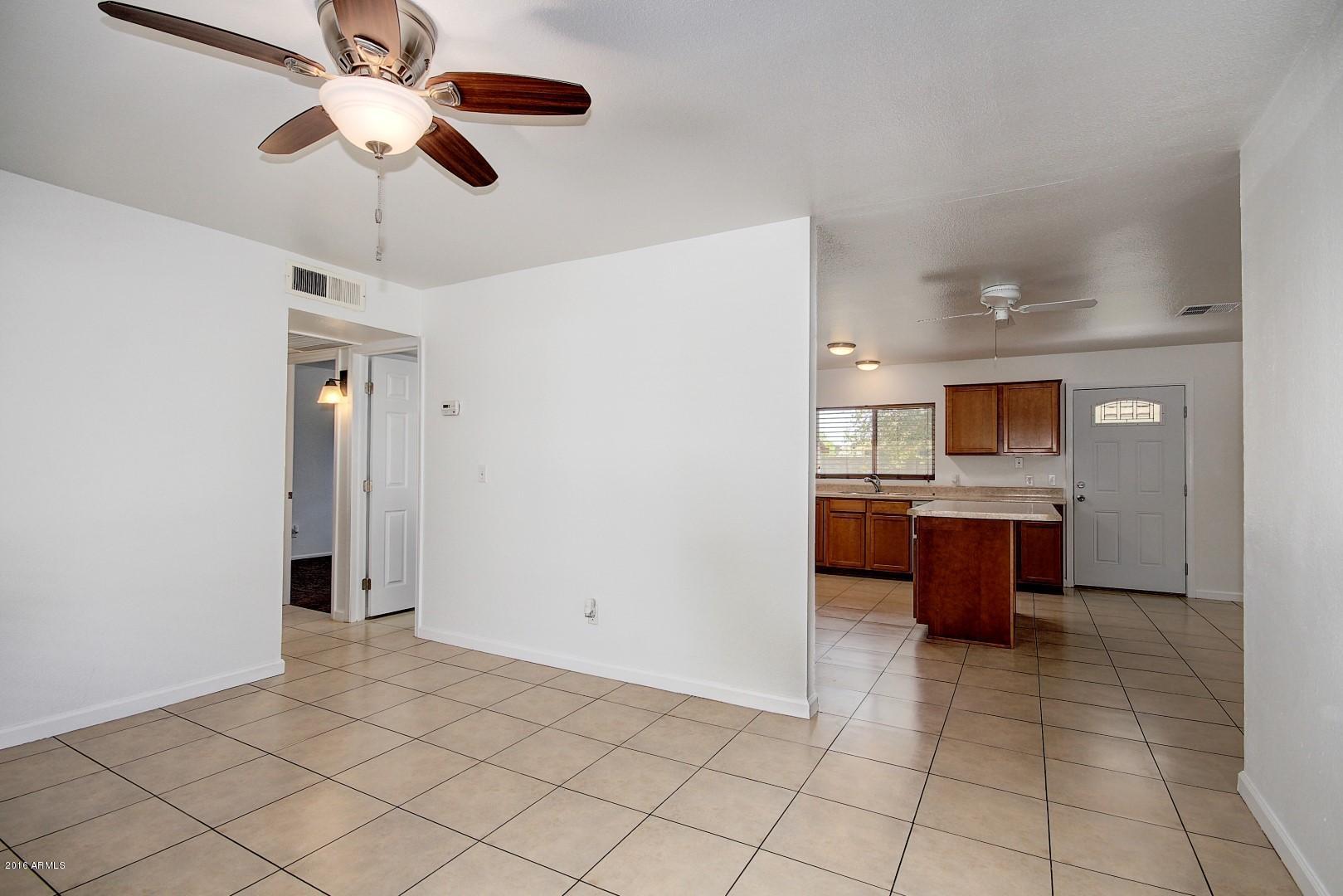 6413 West Hatcher Road Glendale, AZ 85302 - Photo 8 of 18 0005-Hatcher (5)