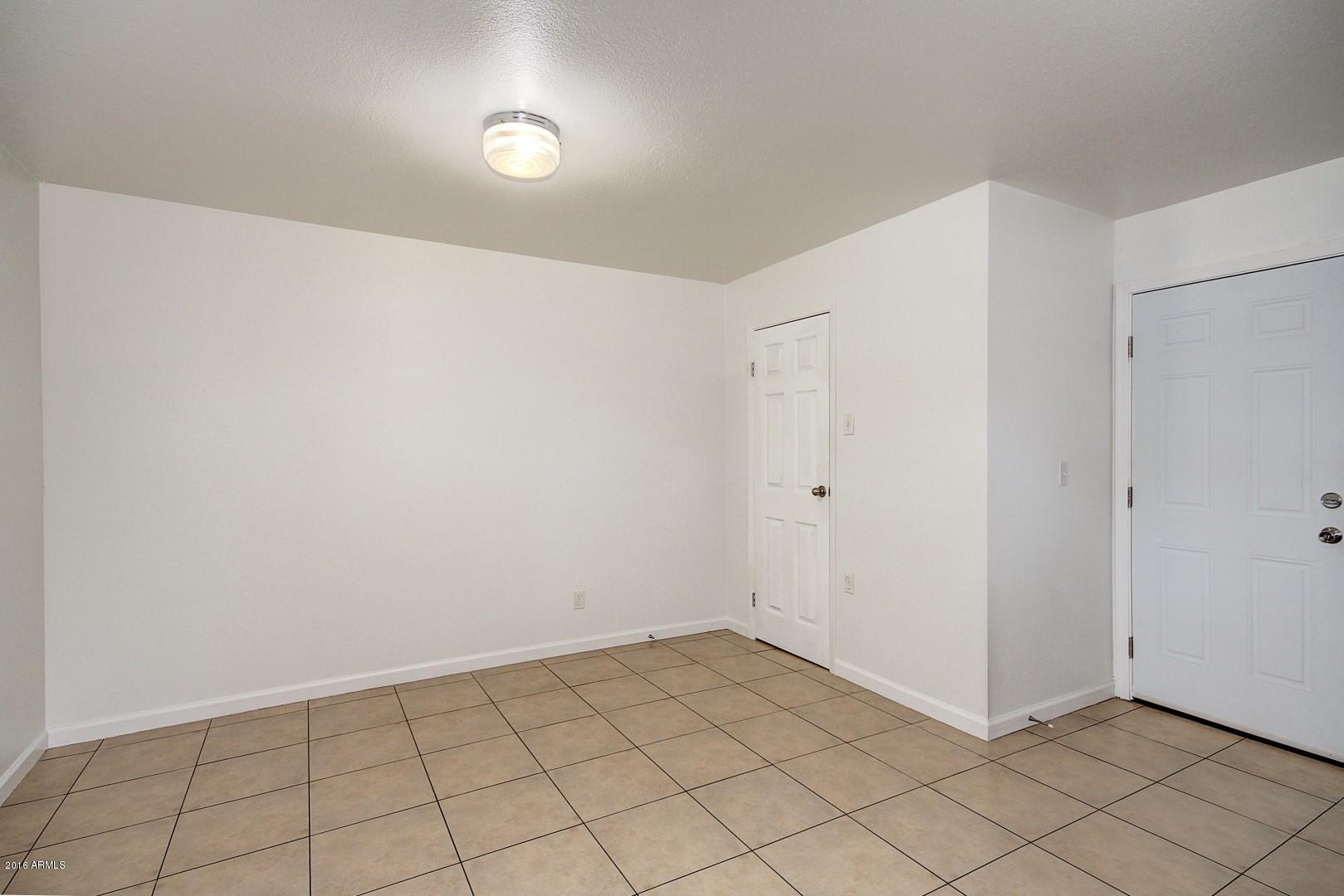6413 West Hatcher Road Glendale, AZ 85302 - Photo 10 of 18 0011-Hatcher (11)