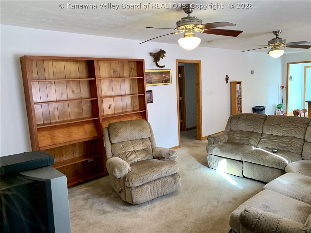 4534 Victoria Road Charleston, WV 25313 - Photo 4 of 15 Gallery Image 4