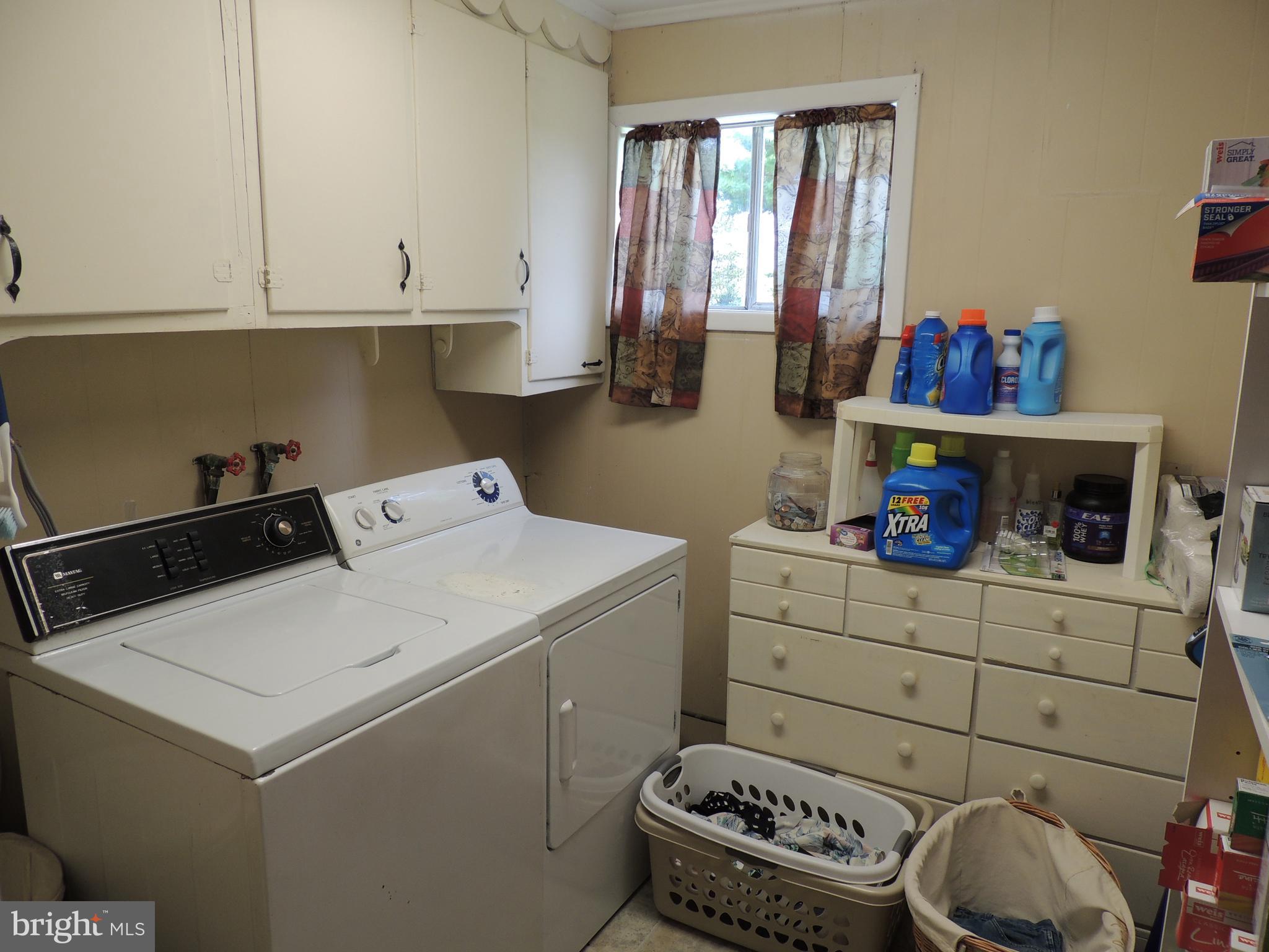 4142 Black Rock Road Hampstead, MD 21074 - Photo 14 of 61 Laundry room
