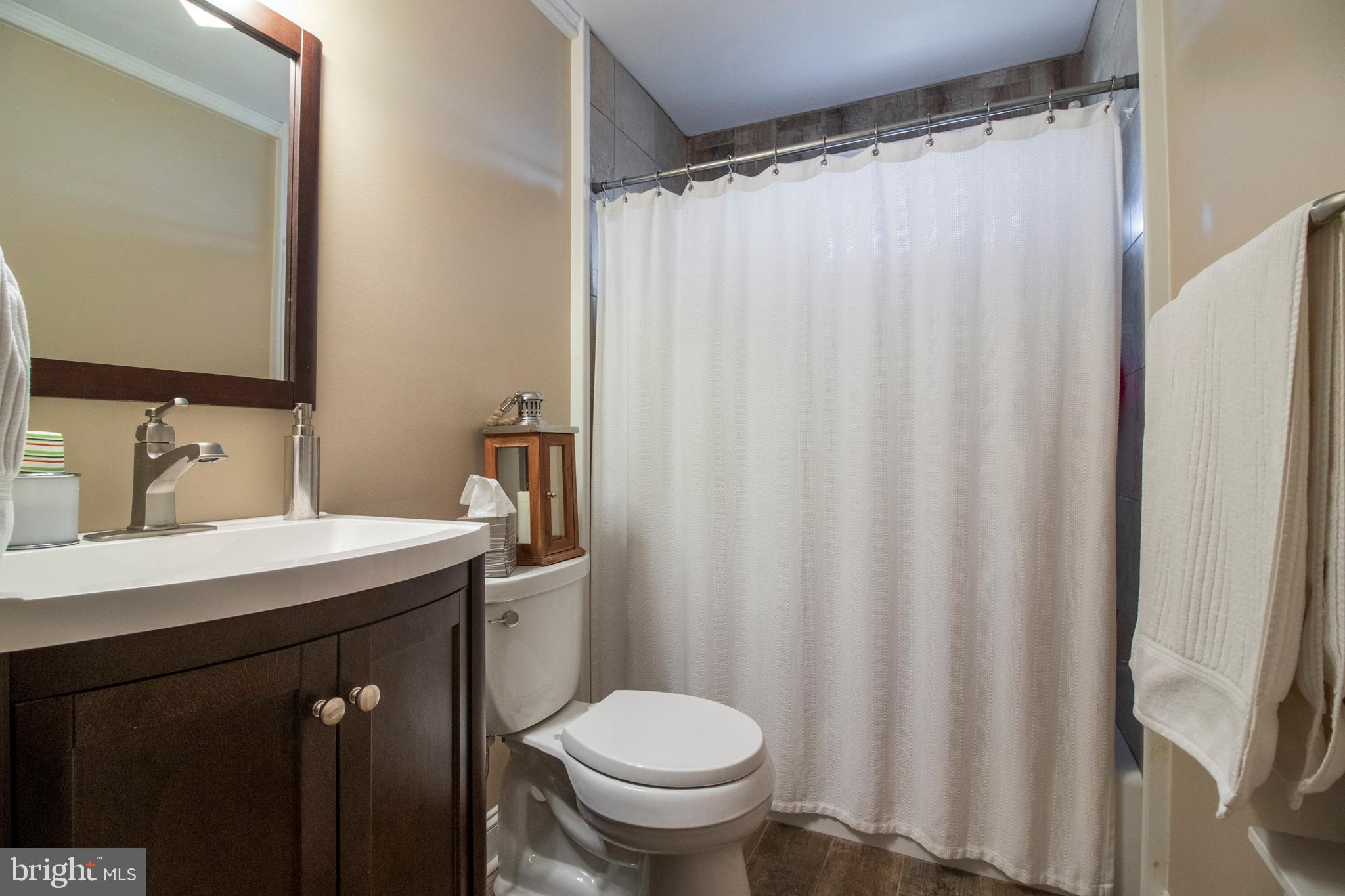 9963 Dungan Road Philadelphia, PA 19115 - Photo 23 of 39 Gallery Image 23