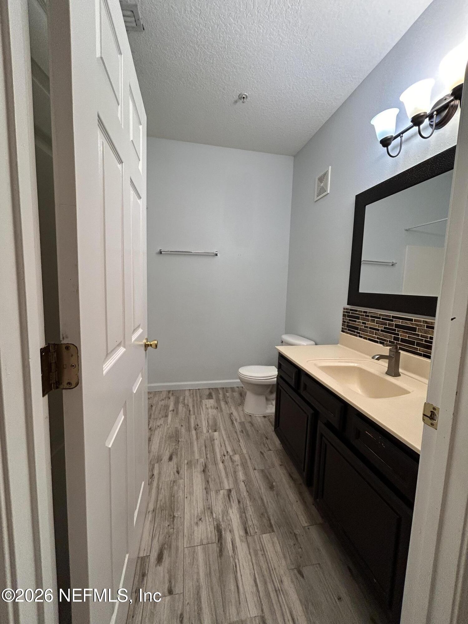 8215 Green Parrot Road, Unit 103 Jacksonville, FL 32256 - Photo 20 of 28 IMG_6966