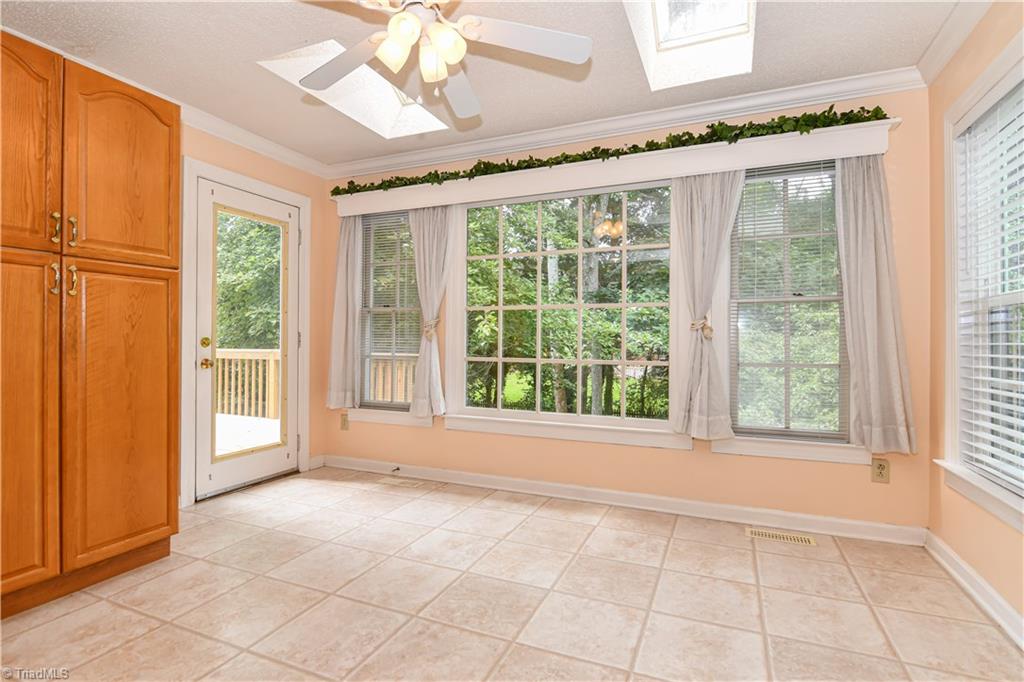 3837 Sandlewood Road High Point, NC 27265 - Photo 11 of 30 Gallery Image 11