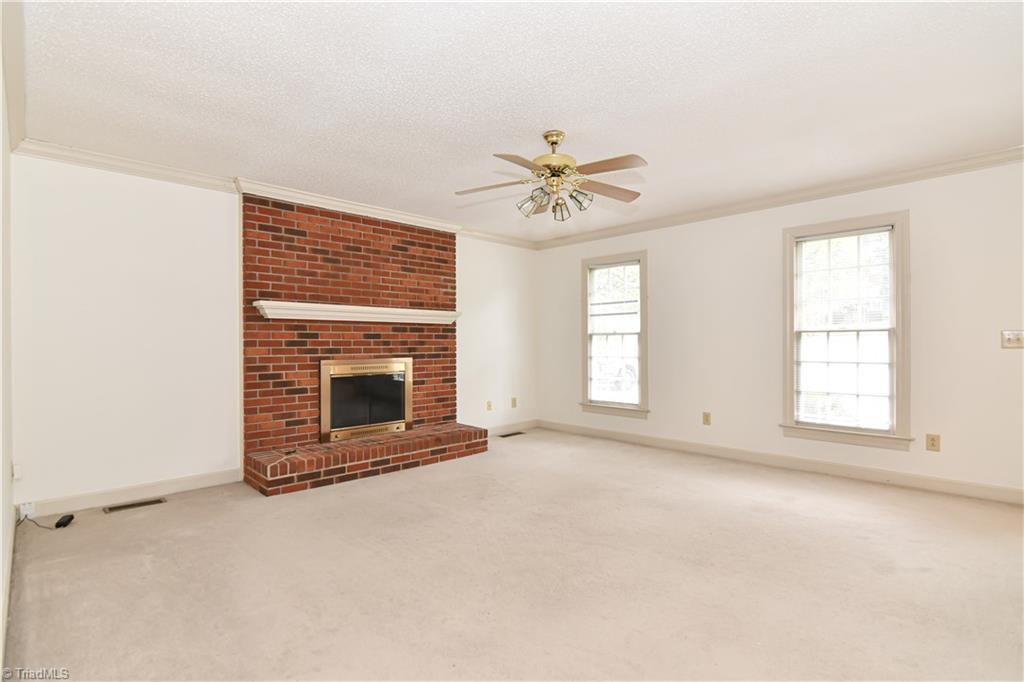 3837 Sandlewood Road High Point, NC 27265 - Photo 12 of 30 Gallery Image 12
