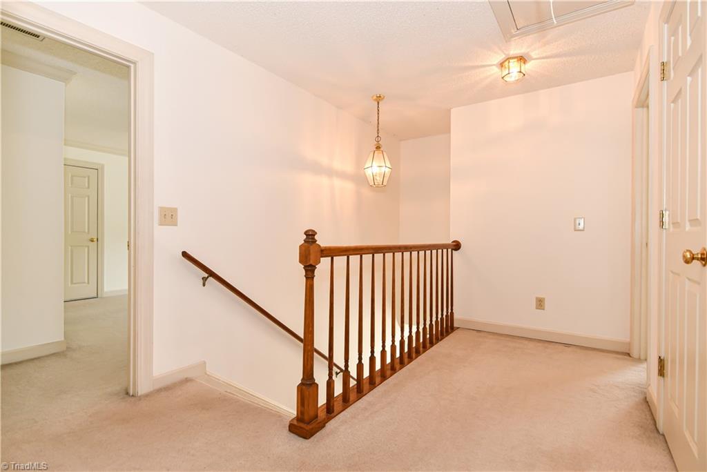 3837 Sandlewood Road High Point, NC 27265 - Photo 14 of 30 Gallery Image 14