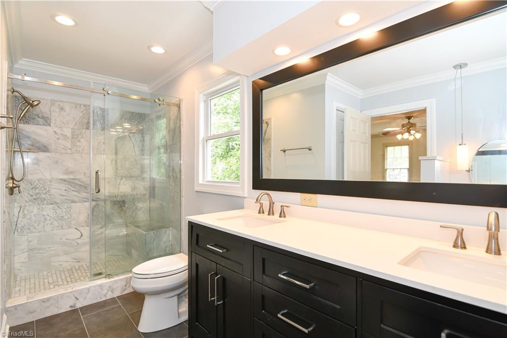 3837 Sandlewood Road High Point, NC 27265 - Photo 16 of 30 Gallery Image 16