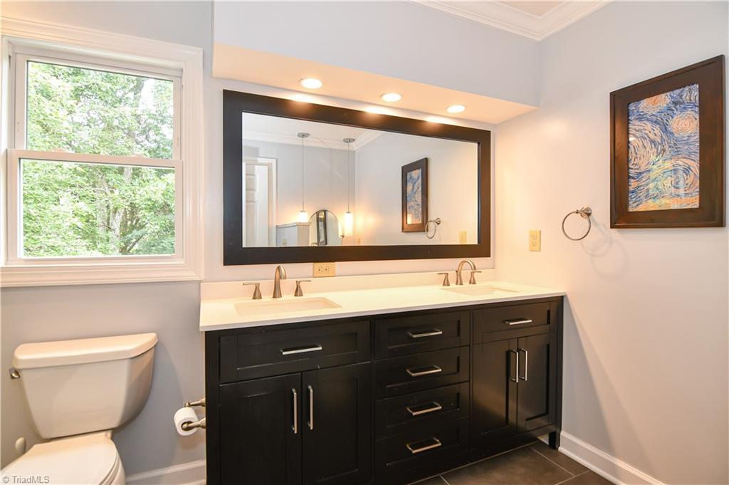 3837 Sandlewood Road High Point, NC 27265 - Photo 17 of 30 Gallery Image 17
