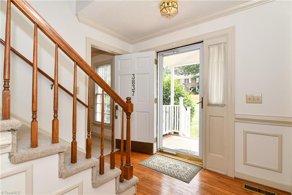 3837 Sandlewood Road High Point, NC 27265 - Photo 3 of 30 Gallery Image 3