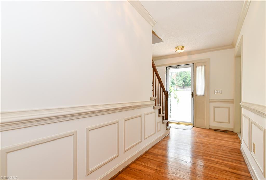 3837 Sandlewood Road High Point, NC 27265 - Photo 4 of 30 Gallery Image 4