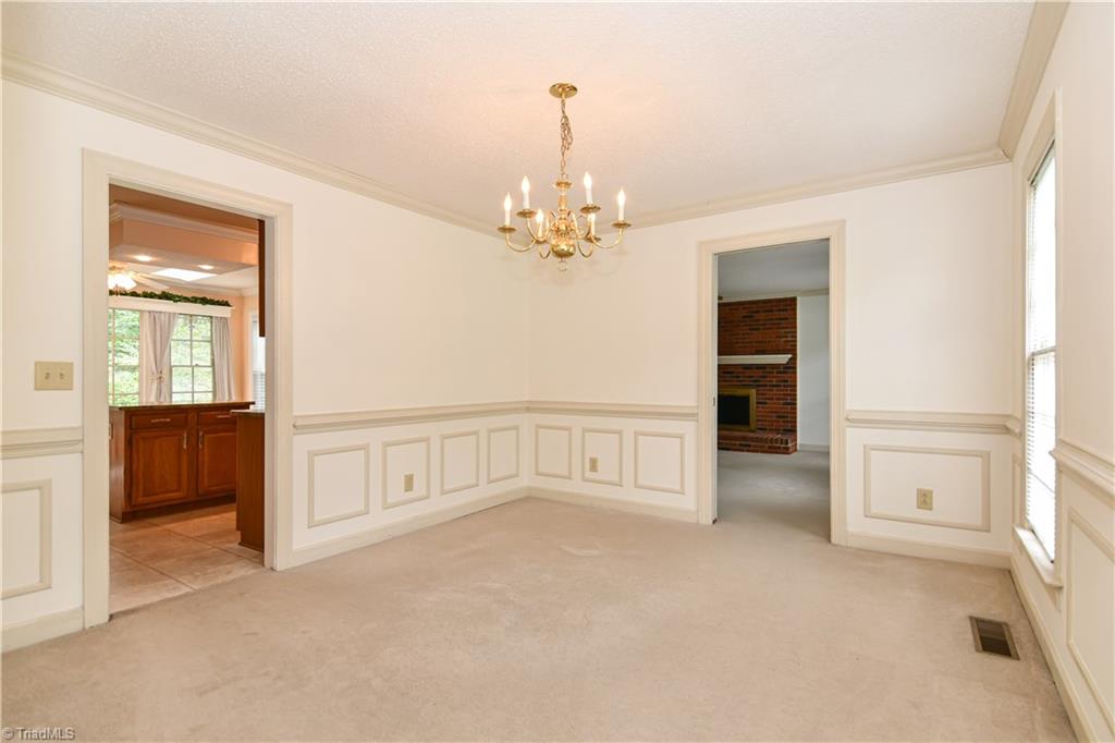3837 Sandlewood Road High Point, NC 27265 - Photo 5 of 30 Gallery Image 5