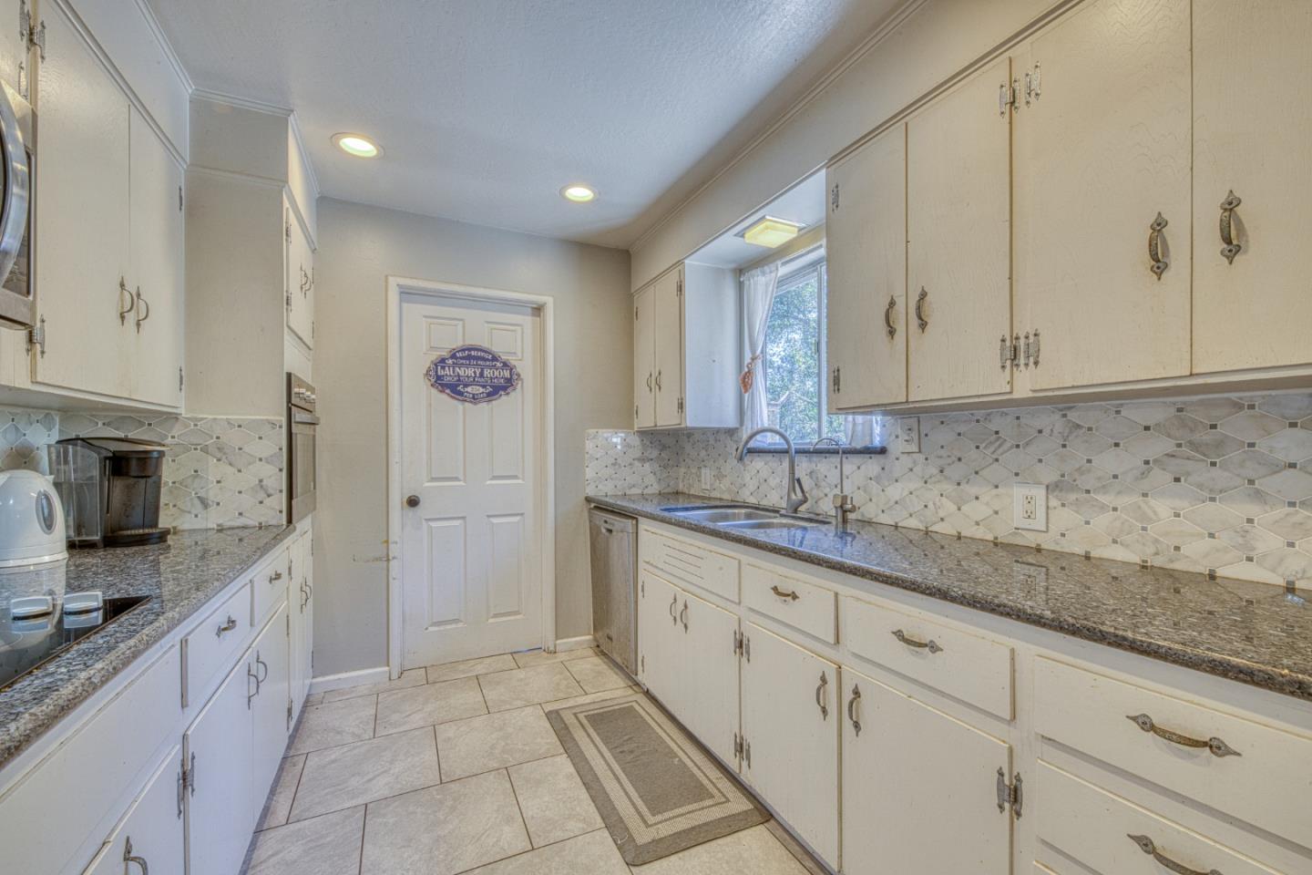 665 Paradise Road, Unit B Salinas, CA 93907 - Photo 8 of 31 Gallery Image 8