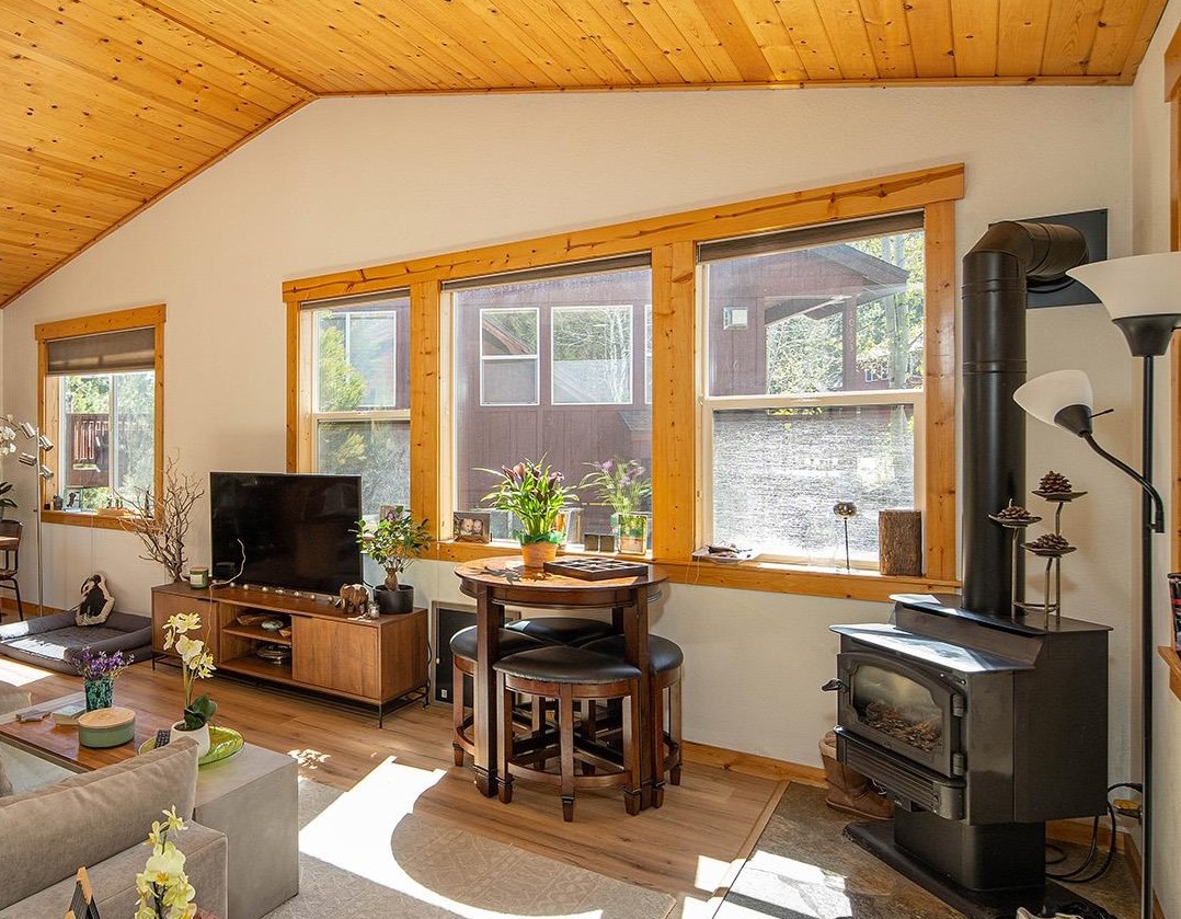 10191 Martis Valley Road, Unit B Truckee, CA 96161 - Photo 4 of 19