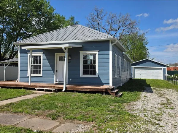 $175,000 | 712 East Market Street, Lacygne, KS 66040