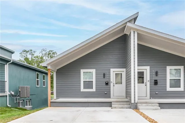 $479,000 | 4335-4337 Spruce Avenue, Kansas City, MO 64130