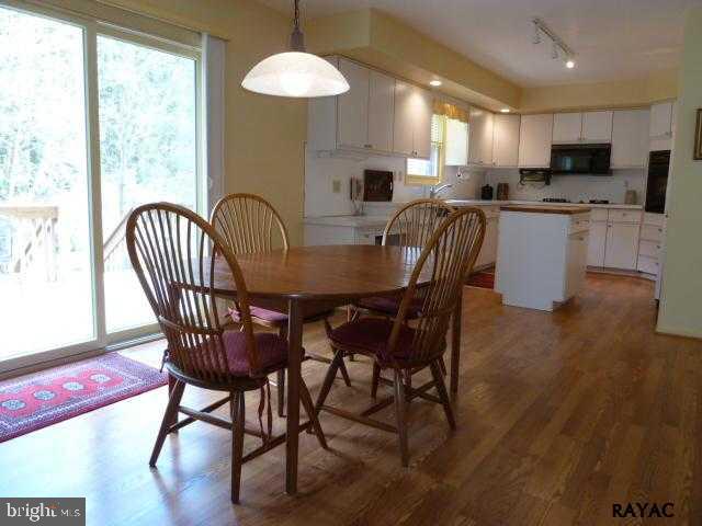 2324 Jonquil Road York, PA 17403 - Photo 14 of 31
