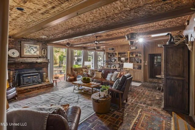 $599,000 | 4019 Old Canton Road, Jackson, MS 39216