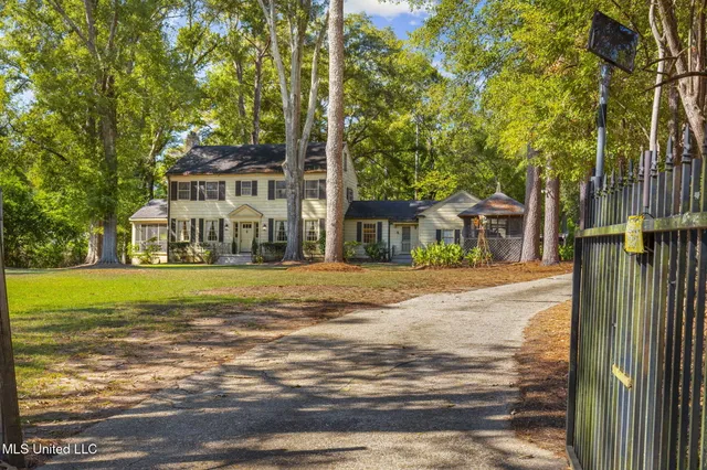 $599,000 | 4019 Old Canton Road, Jackson, MS 39216