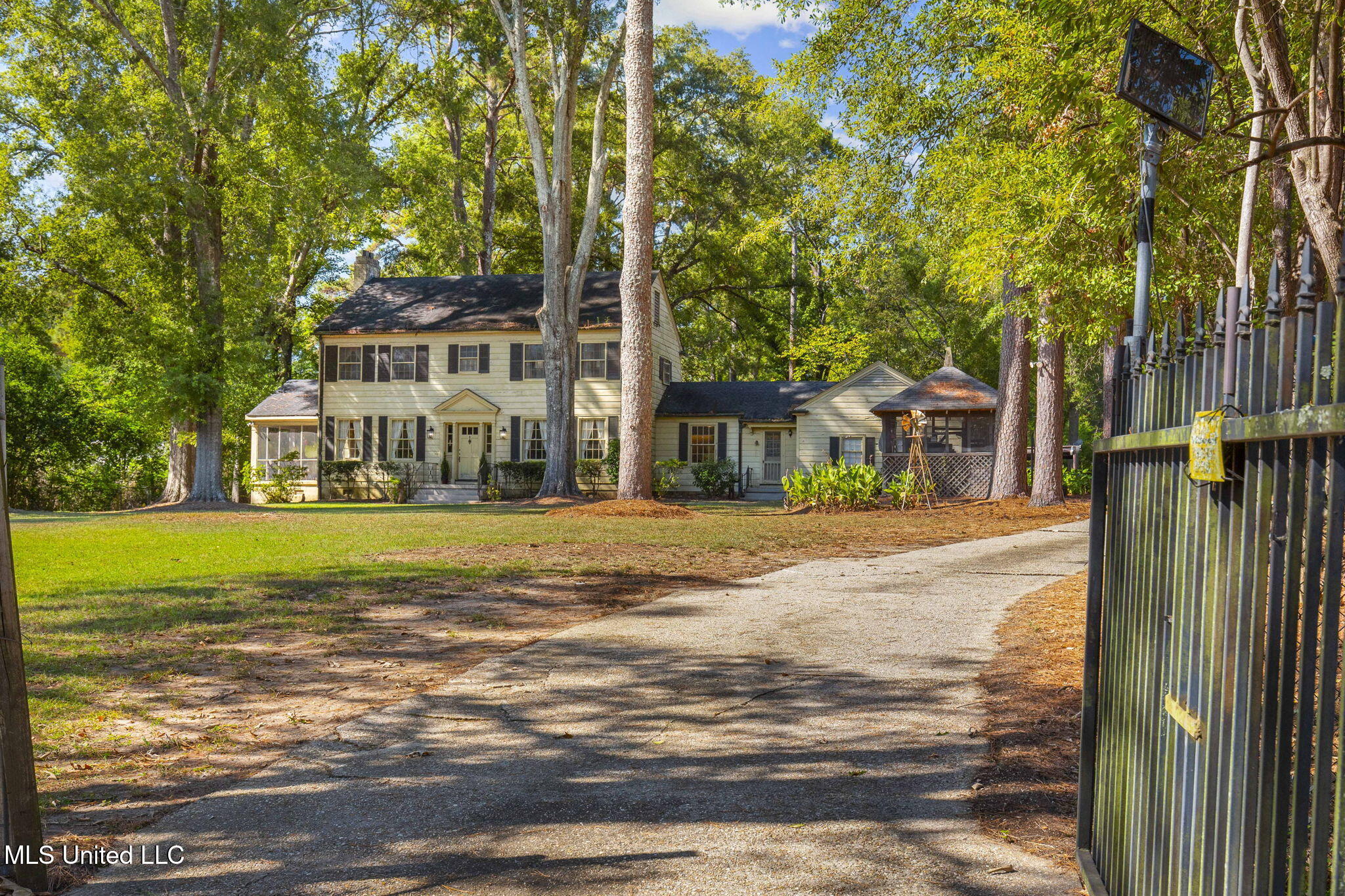 4019 Old Canton Road Jackson, MS 39216 - Photo 4 of 82 2-web-or-mls-4019 Old Canton-2