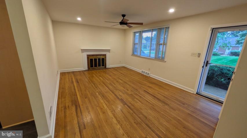 22 West Dale Road Wilmington, DE 19810 - Photo 7 of 24 Spacious room with natural light.