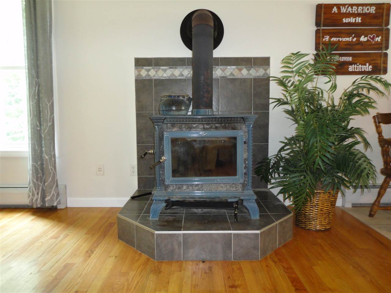78 Putnam Hill Road Wilton, NH 03086 - Photo 3 of 40