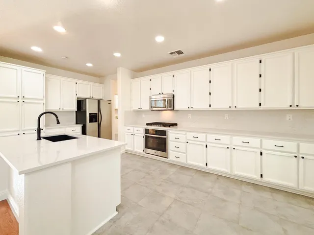 $659,000 | 8008 Horncastle Avenue, Roseville, CA 95747