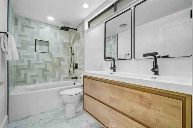 $1,799,500 | 9171 Regatta Drive, Huntington Beach, CA 92646