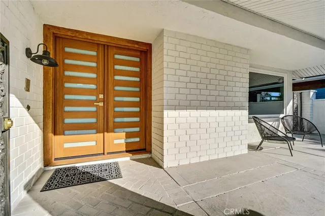 $1,799,500 | 9171 Regatta Drive, Huntington Beach, CA 92646