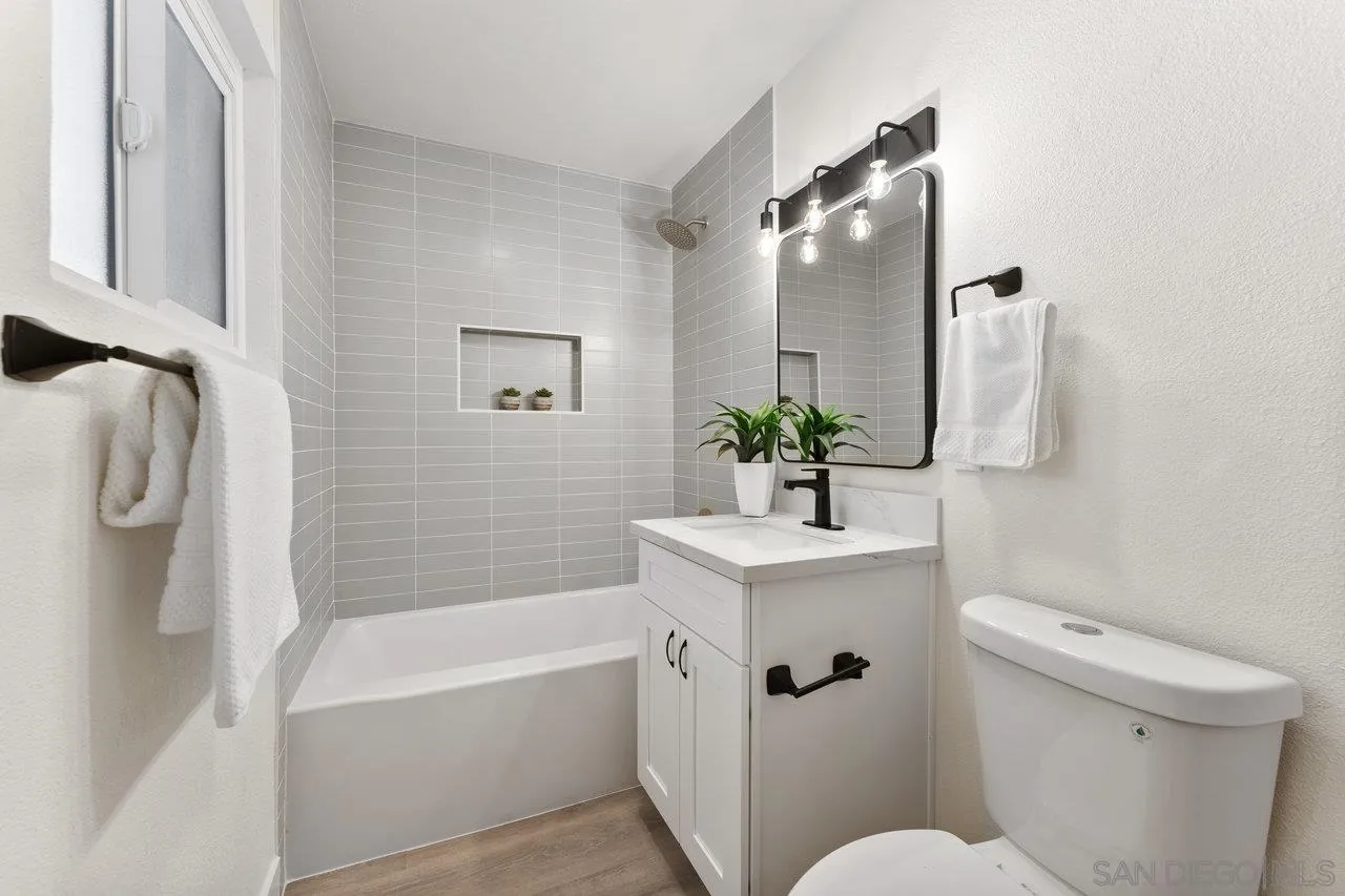 1215 Purdy Street Spring Valley, CA 91977 - Photo 13 of 21 Gallery Image 13