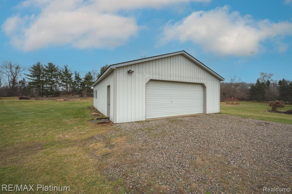850 West Maple Road Milford, MI 48381 - Photo 30 of 34