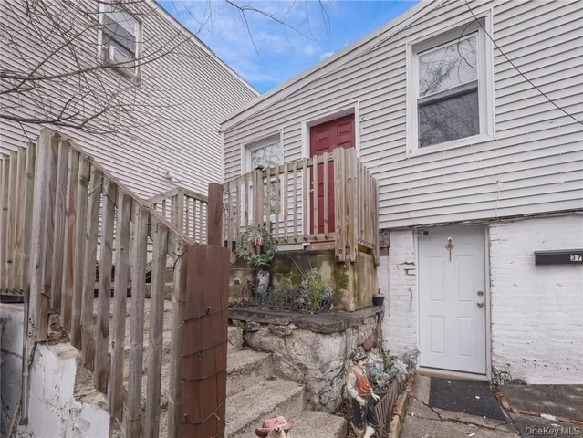 $2,600 | 32 4th Street, Haverstraw, NY 10927