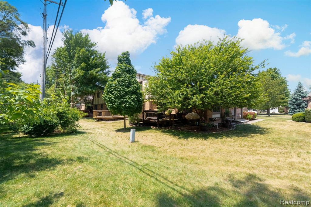 1931 Allenway Court Rochester Hills, MI 48309 - Photo 5 of 42